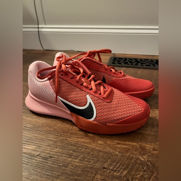 Nike Shoes - Nike Women's Red and Pink Training Sneakers